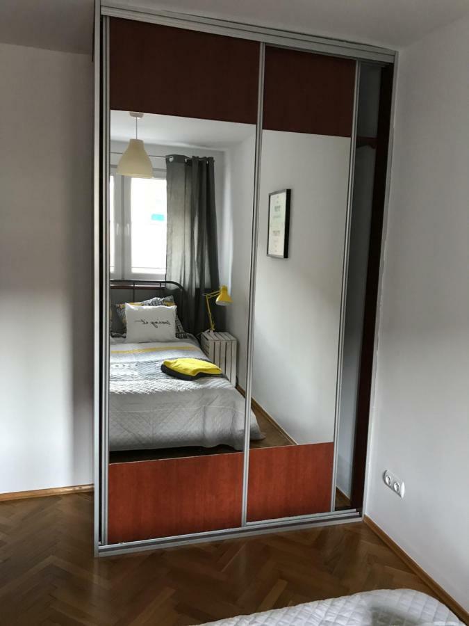 Apartament Ul.złota Z Widokiem Na Pałac Kultury!!!